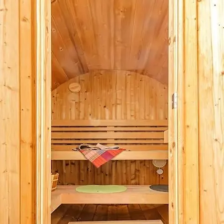 Luxus Cristina 칼라오살바헤